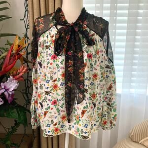 Donna Ida Contrast Floral Print Silky Tie Neck Blouse in White/Black Multi